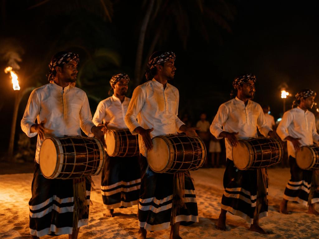 Boduberu: the drums of the Maldives
